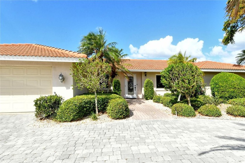 Discover an extraordinary blend of unparalleled value and prime - Beach Home for sale in Longboat Key, Florida on Beachhouse.com