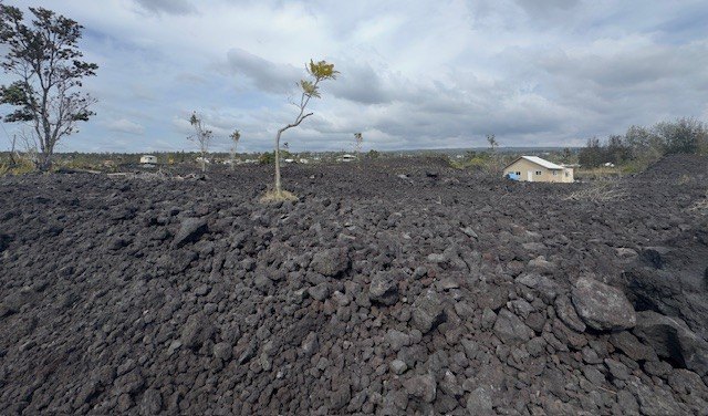 A great lot with Highway frontage. Easy access to Gas, Groceries - Beach Lot for sale in Ocean View, Hawaii on Beachhouse.com