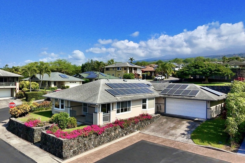 Welcome to your private island retreat in the heart of - Beach Home for sale in Kailua Kona, Hawaii on Beachhouse.com