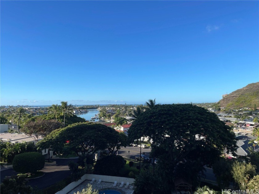 Welcome home to this spacious 2 bedroom condo with breathtaking - Beach Condo for sale in Honolulu, Hawaii on Beachhouse.com