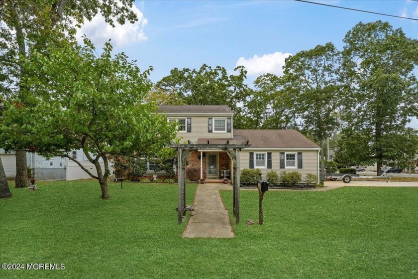 Looking for a house with GOOD bones that you can put your touch - Beach Home for sale in Pine Beach, New Jersey on Beachhouse.com