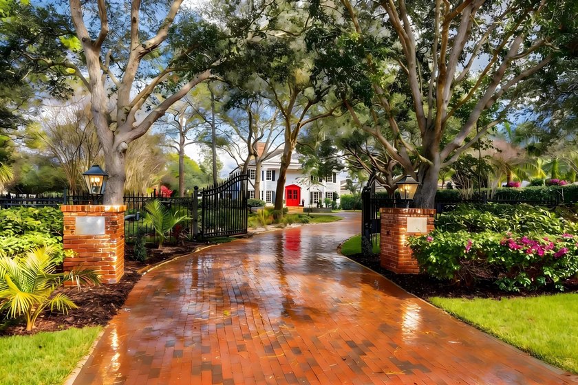 GEORGIAN OAKS ESTATE Welcome to one of the most iconic and - Beach Home for sale in Jupiter, Florida on Beachhouse.com