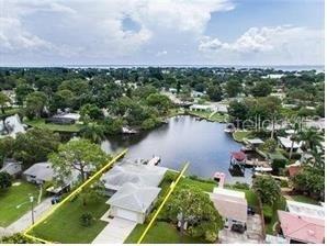 This masterfully remodeled home sits on the Venetian bayou, just - Beach Home for sale in St. Petersburg, Florida on Beachhouse.com