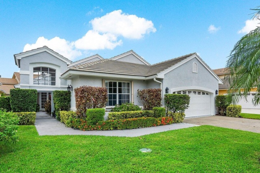 New to the market! This immaculate 3 Bedroom 2 1/2 Bath Pool - Beach Home for sale in West Palm Beach, Florida on Beachhouse.com