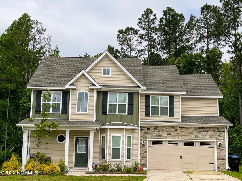 Beautiful, 4-yrs new,  and well maintained  ''open floor plan'' - Beach Home for sale in Holly Ridge, North Carolina on Beachhouse.com