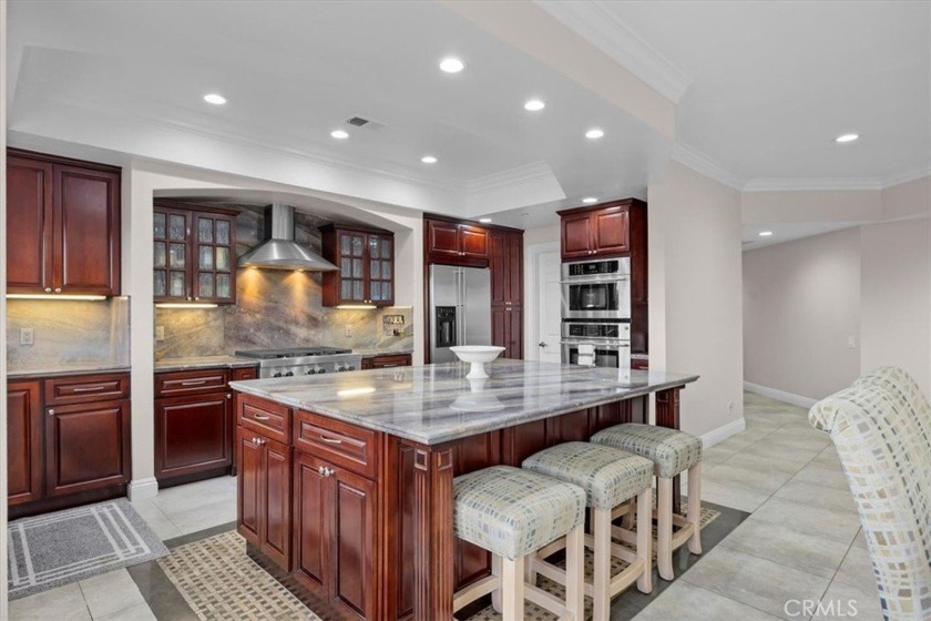 Prestigious Penthouse complex on the Esplanade! Rare end-unit in - Beach Condo for sale in Redondo Beach, California on Beachhouse.com