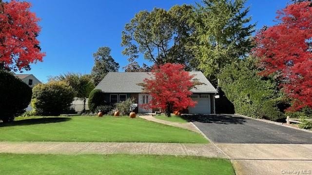 Waiting for the Wantagh Woods? Now is your chance! Fall in love - Beach Home for sale in Wantagh, New York on Beachhouse.com