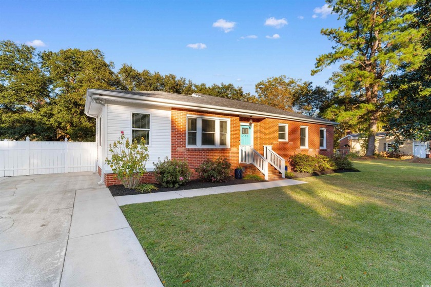 221 Bragdon Avenue - CUTE recently remodeled brick ranch home in - Beach Home for sale in Georgetown, South Carolina on Beachhouse.com