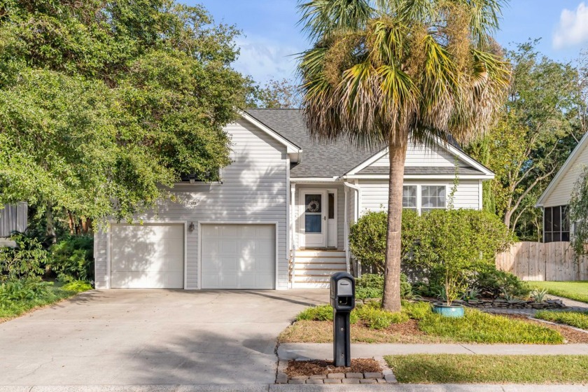 Welcome to this delightful home in the highly sought-after - Beach Home for sale in Charleston, South Carolina on Beachhouse.com