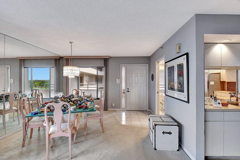 EXCEPTIONAL AND BEAUTIFUL light bright 2 bedroom 2 bath condo - Beach Condo for sale in Delray Beach, Florida on Beachhouse.com