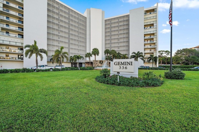 Nicely renovated & freshly painted  2/2 split bedroom plan in - Beach Condo for sale in North Palm Beach, Florida on Beachhouse.com