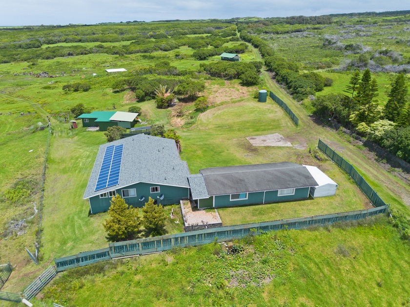 Multi family home on 28.21 acres. 7 bedrooms total between the 2 - Beach Home for sale in Naalehu, Hawaii on Beachhouse.com