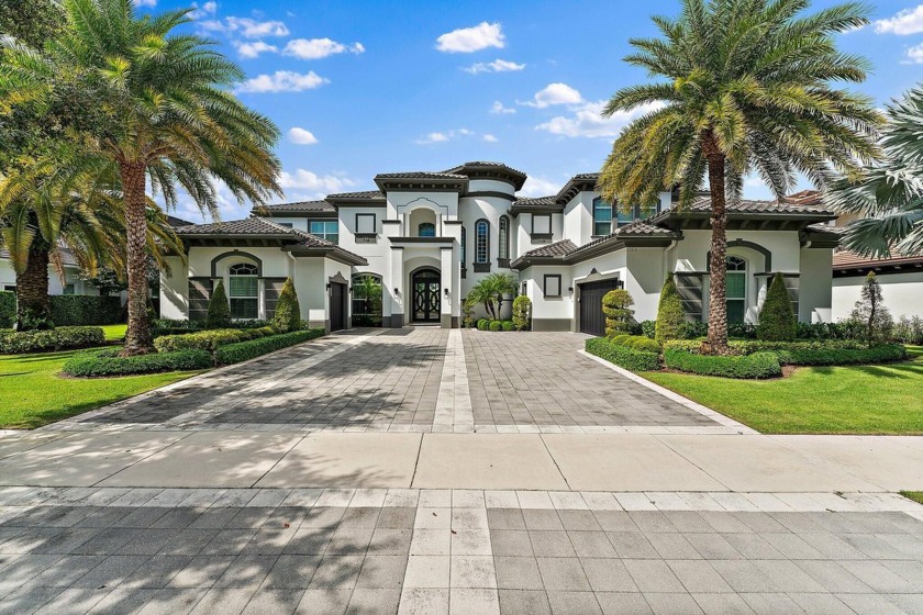 A Boater's Paradise! Fantastic custom-built luxury home in - Beach Home for sale in North Palm Beach, Florida on Beachhouse.com