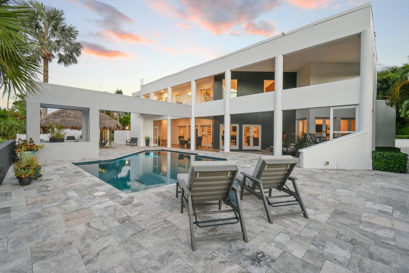 Stunning Newly Renovated CBS Home and Property with a detached - Beach Home for sale in Jupiter, Florida on Beachhouse.com