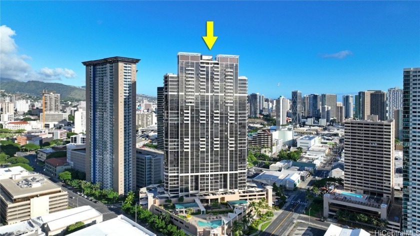 This beautiful unit at Keola La'i has the perfect blend of - Beach Condo for sale in Honolulu, Hawaii on Beachhouse.com