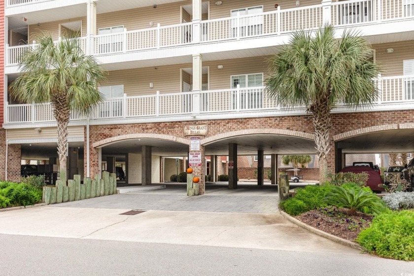 Welcome to Kings Grant Villas! This 3 bedroom, 2 bath condo - Beach Condo for sale in North Myrtle Beach, South Carolina on Beachhouse.com