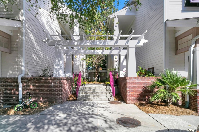 Welcome to this one-of-a-kind 2 bedroom, 2 bathroom condo that - Beach Home for sale in Mount Pleasant, South Carolina on Beachhouse.com