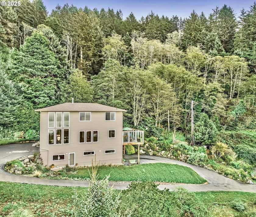 Beautiful Contemporary Home with Panoramic Ocean Views - Perched - Beach Home for sale in Yachats, Oregon on Beachhouse.com