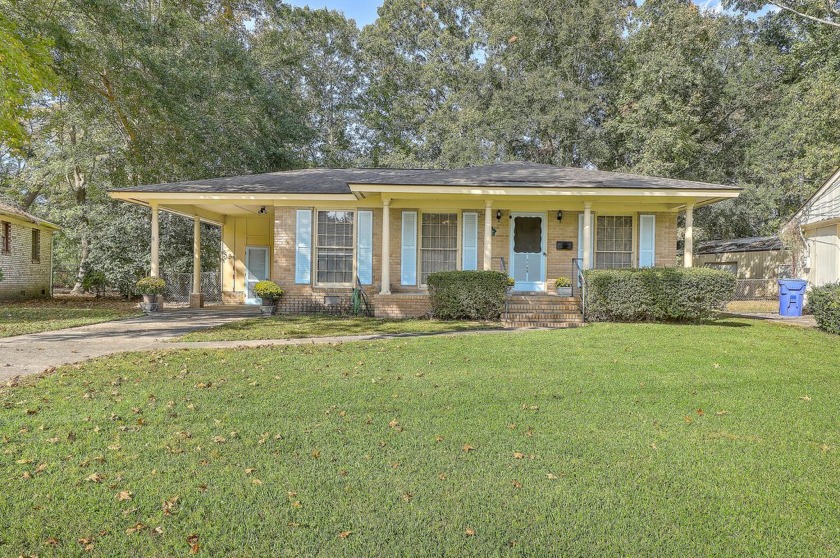 Welcome to a charming, solid brick home in West Ashley! You can - Beach Home for sale in Charleston, South Carolina on Beachhouse.com