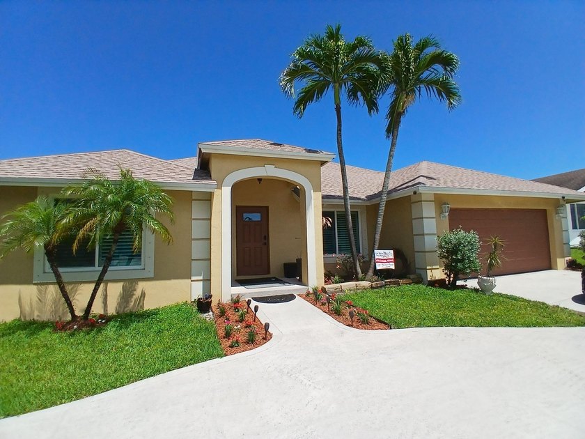 One Story Redecorated SFH with many upgrades. 5 bedrooms, each - Beach Home for sale in Lantana, Florida on Beachhouse.com
