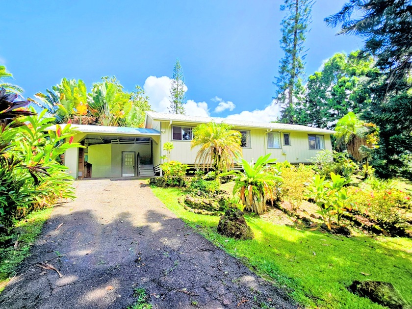 Hawaiian Paradise Park above, or mauka side of, Hwy 130 is one - Beach Home for sale in Keaau, Hawaii on Beachhouse.com