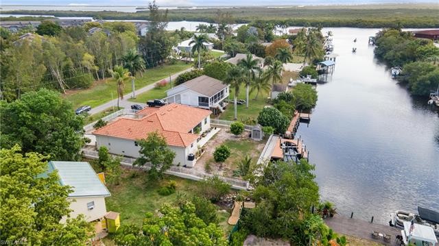 LOWEST PRICED, RARE DIRECT GULF ACCESS, Recent Price Drop! - Beach Home for sale in Bokeelia, Florida on Beachhouse.com