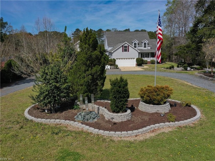Private, Deep waterfront property, 2500 sq. ft. house on 2.1 - Beach Home for sale in Carrollton, Virginia on Beachhouse.com