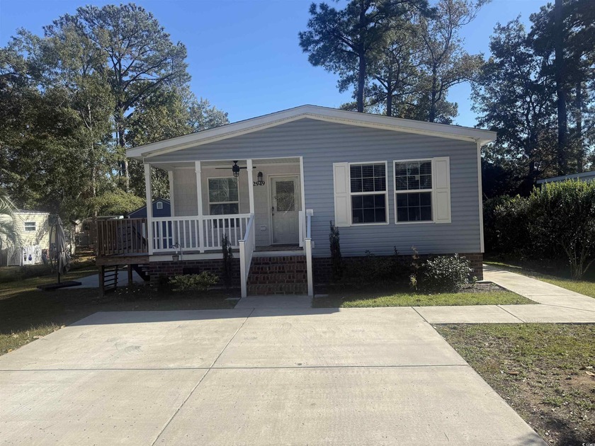 This beautiful 3 bedroom 2 bath 2 yr young home,this could be - Beach Home for sale in Murrells Inlet, South Carolina on Beachhouse.com