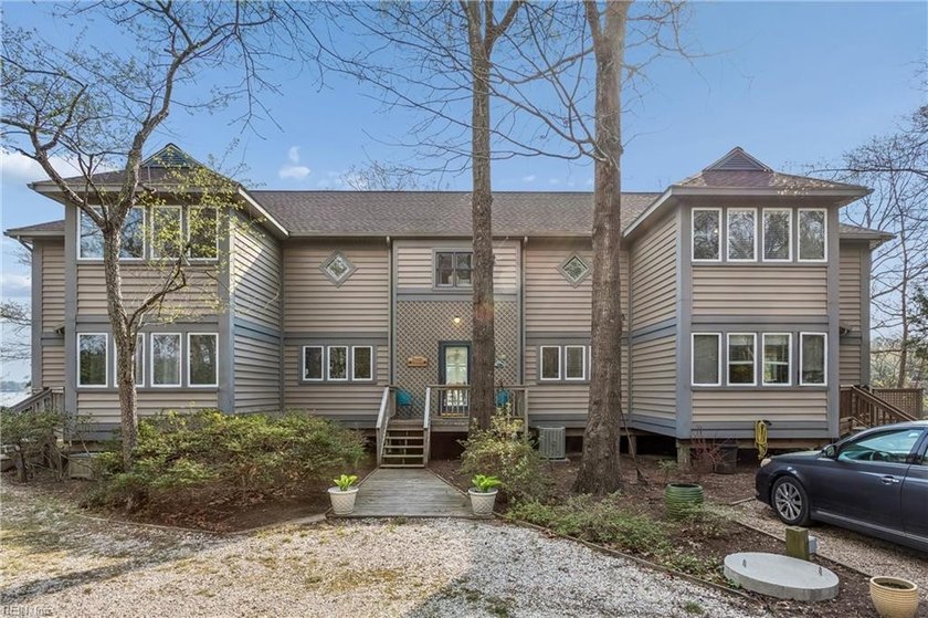 This fully furnished 3-bedroom, 2.5-bath Sturgeon Creek condo - Beach Condo for sale in Deltaville, Virginia on Beachhouse.com