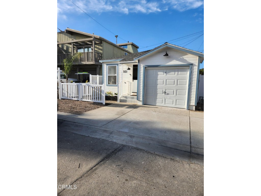 Adorable Silver Strand Beach Cottage - Just 6 Houses to the - Beach Home for sale in Oxnard, California on Beachhouse.com