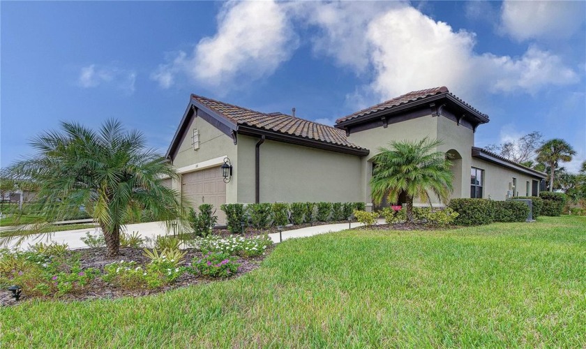 Discover the perfect blend of luxury, convenience, and Florida - Beach Home for sale in Nokomis, Florida on Beachhouse.com