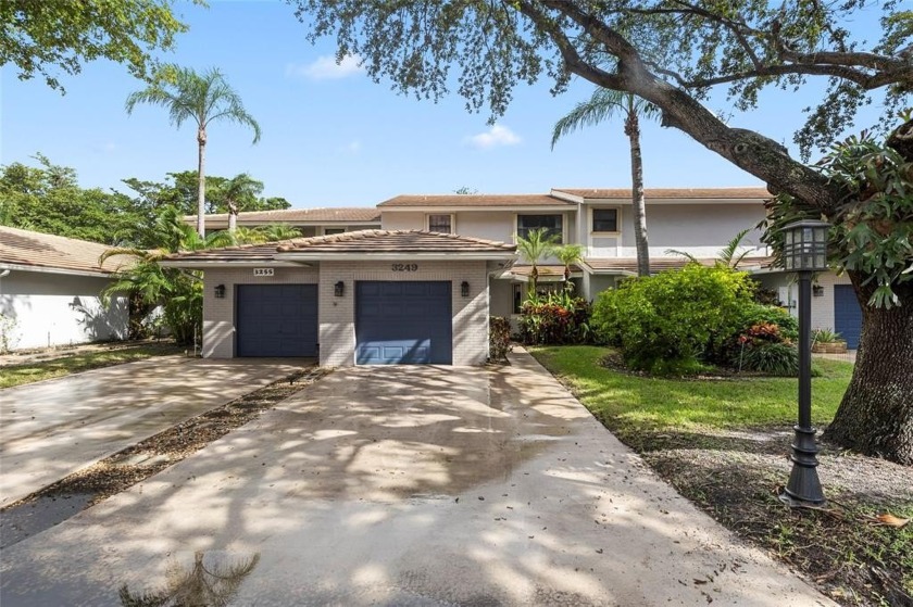 Spacious 3-bed, 2.5-bath townhome with 1-car garage located in - Beach Townhome/Townhouse for sale in Deerfield Beach, Florida on Beachhouse.com