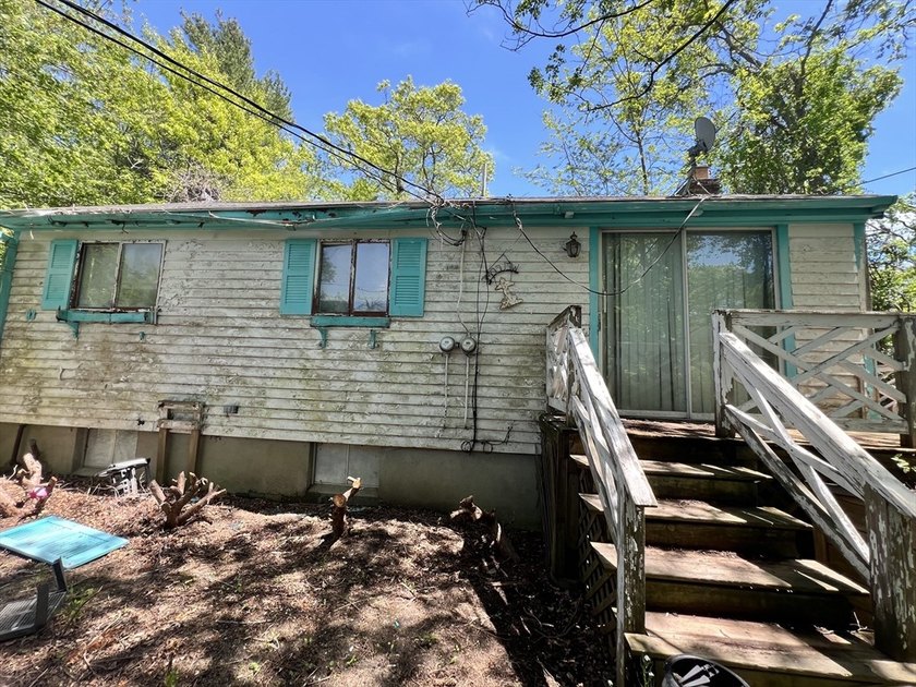 Offer Deadline is Tuesday 6/2 at noon. Opportunity awaits in - Beach Home for sale in Plymouth, Massachusetts on Beachhouse.com