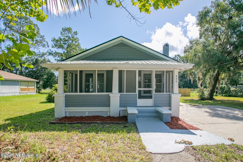 Welcome home to this beautifully updated 3 bedroom, 2 bath - Beach Home for sale in Green Cove Springs, Florida on Beachhouse.com