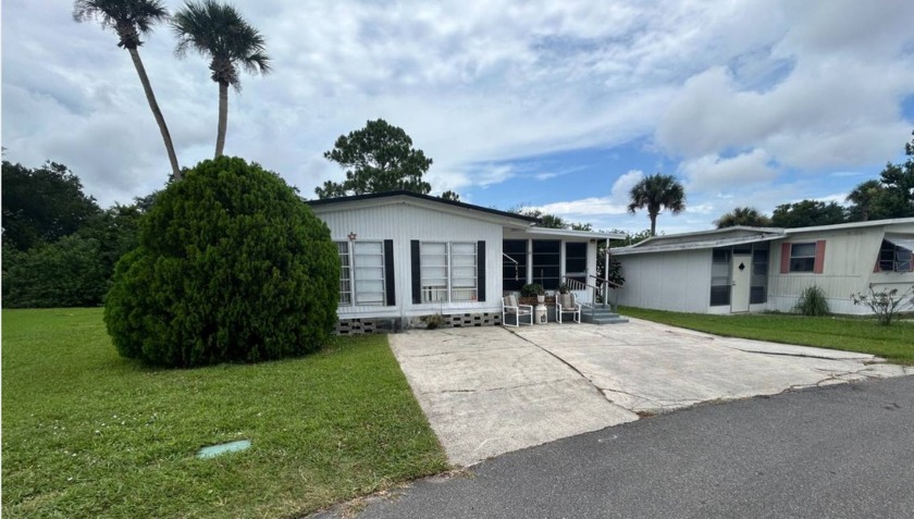 Manufactured Home on Leased Land with Lot Rent. Step into this - Beach Home for sale in New Smyrna Beach, Florida on Beachhouse.com