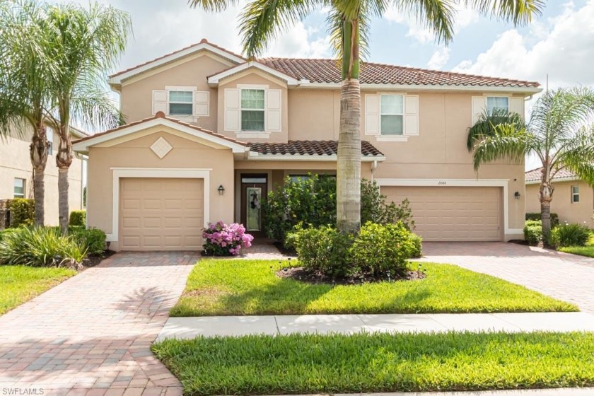 BEAUTIFUL 5 BEDROOM, 4 1/2 BATH, POOL HOME NOW AVAILABLE IN - Beach Home for sale in Naples, Florida on Beachhouse.com