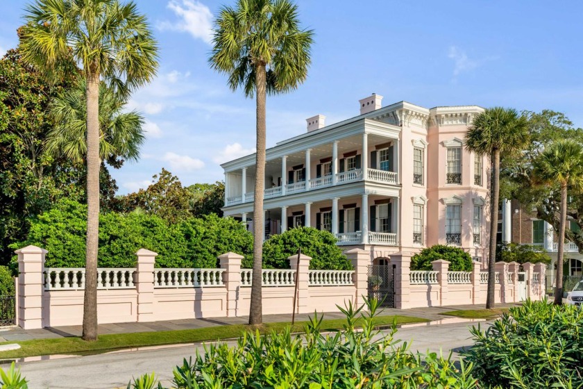 Located on High Battery, with sweeping and uninterrupted views - Beach Home for sale in Charleston, South Carolina on Beachhouse.com