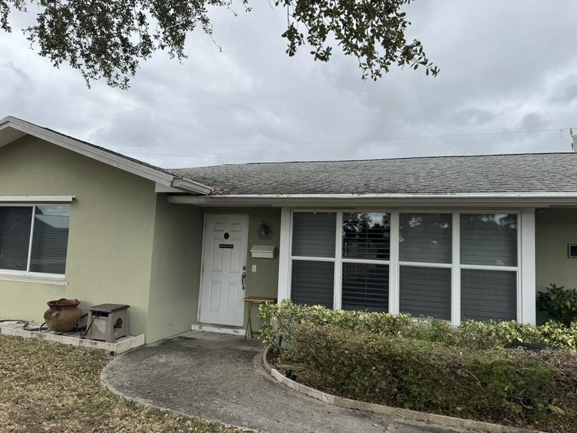 Rarely available 3-bedroom, 2-bathroom CBS home in Lake Park - Beach Home for sale in Lake Park, Florida on Beachhouse.com