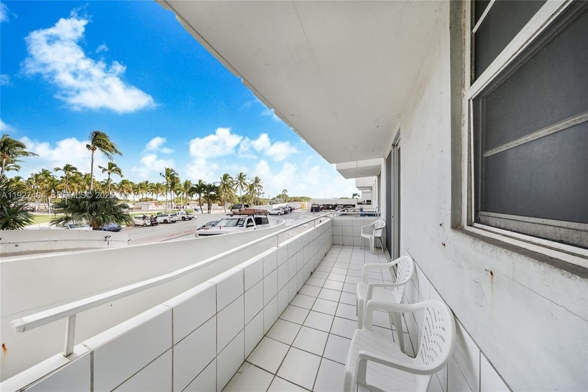 1 bed/1 bath condo located in an oceanfront building in the - Beach Condo for sale in Miami Beach, Florida on Beachhouse.com