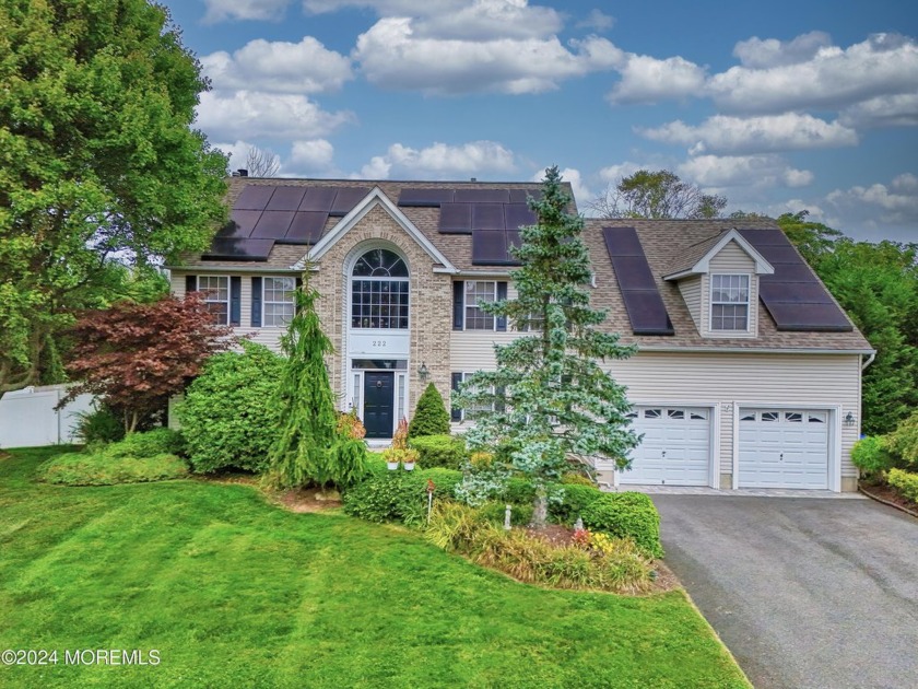 Wonderful 5 bedroom, 2 1/2 bath Stately Colonial. This home - Beach Home for sale in Brick, New Jersey on Beachhouse.com