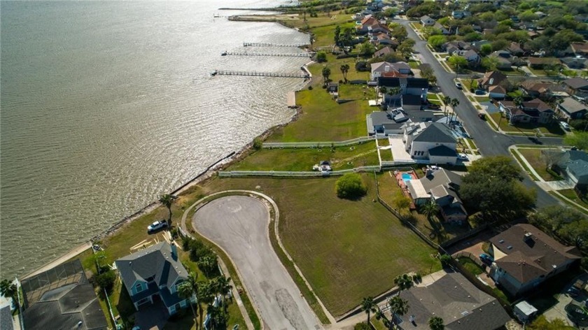 An amazing opportunity to own waterfront property with panoramic - Beach Lot for sale in Portland, Texas on Beachhouse.com