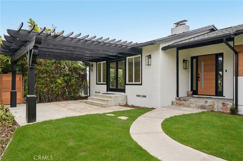 Open House this Sunday luxury living, all under $2.5M. Don't - Beach Home for sale in Rancho Palos Verdes, California on Beachhouse.com