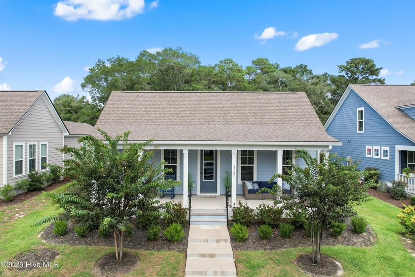 If you love the low country feel then you do not want to miss - Beach Home for sale in Calabash, North Carolina on Beachhouse.com