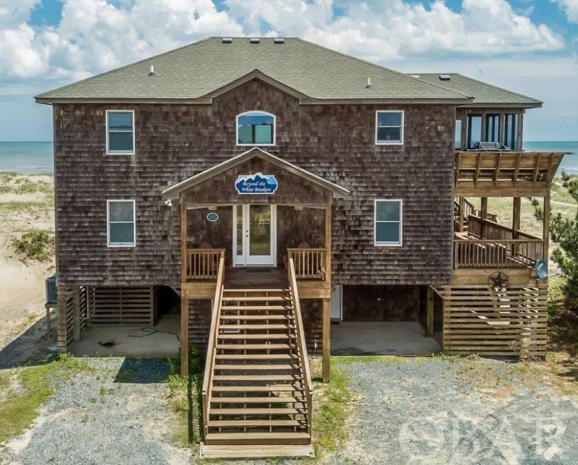 This OCEAN FRONT 6 BR, 5.5BA Classic Beach House has it all - Beach Home for sale in Corolla, North Carolina on Beachhouse.com