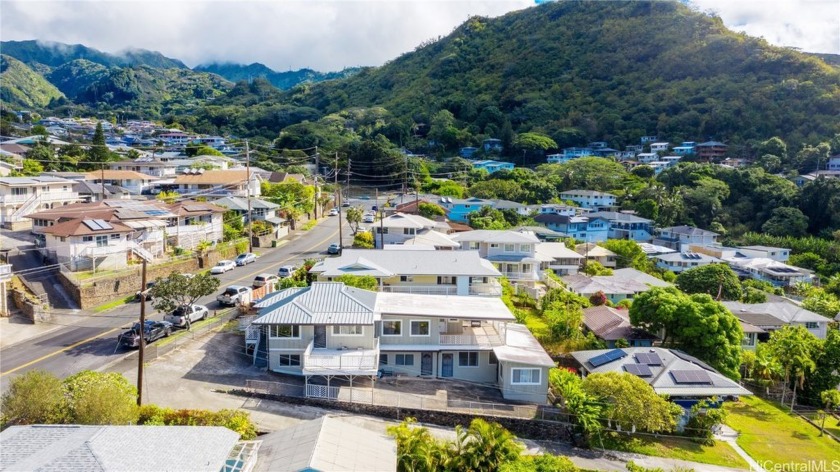 MULTI-GENERATIONAL LIVING at its finest! Stunning unobstructed - Beach Lot for sale in Honolulu, Hawaii on Beachhouse.com