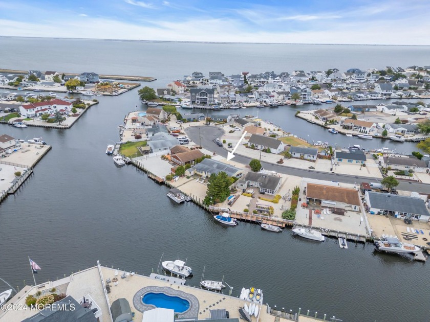 Prime Location - A Boater's Dream in Pebble Beach!  This home - Beach Home for sale in Barnegat, New Jersey on Beachhouse.com