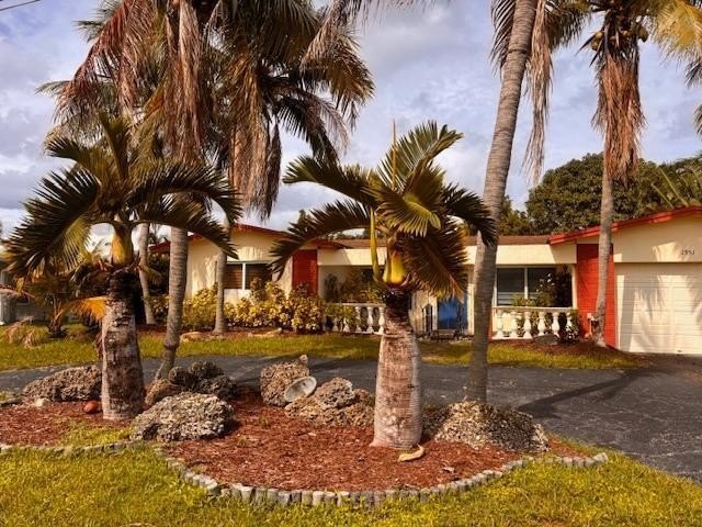 Check-out this WATERFRONT OCEAN ACCESS 3/2 home with assumable - Beach Home for sale in Fort Lauderdale, Florida on Beachhouse.com