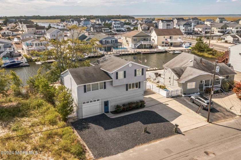 Panoramic views, quick access to open bay on recently dredged - Beach Home for sale in Little Egg Harbor, New Jersey on Beachhouse.com