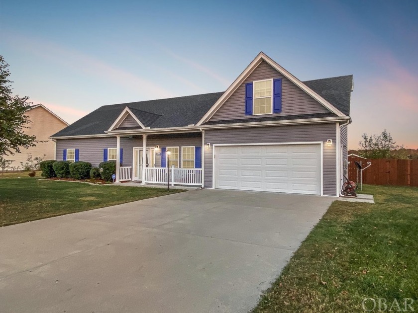 Discover this customized  ranch pool  home situated on a pond - Beach Home for sale in Currituck, North Carolina on Beachhouse.com