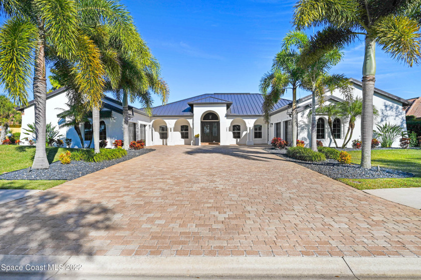 NEW ROOF! ONE OWNER! This elite, move-in ready,  4 bedroom, 4 - Beach Home for sale in Rockledge, Florida on Beachhouse.com